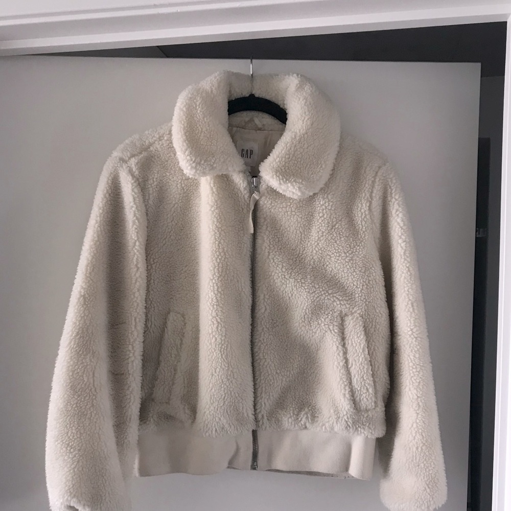 Cream Sherpa/Teddy Jacket from the Gap! Size M